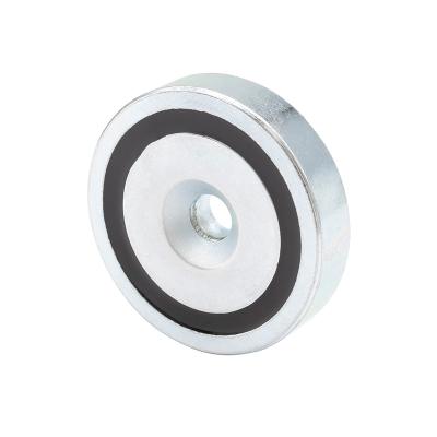 Lav Neodymium Pottemagnet Ø32x7,0 mm med undersænket skruehul Ø5,5 mm og 23 kg trækkraft